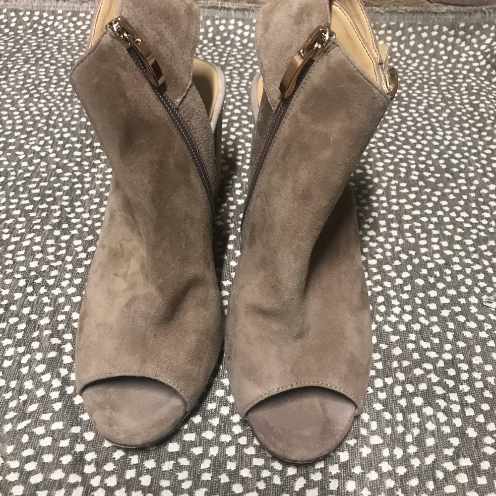VAN ELi Booties